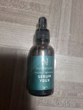 Nuovaluce Radiant Renewal Eye Serum — Teal